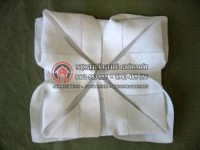 Chi tiết gấp khăn napkin hình một bông hoa đẹp
