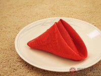 Gấp khăn napkin hình kim tự tháp