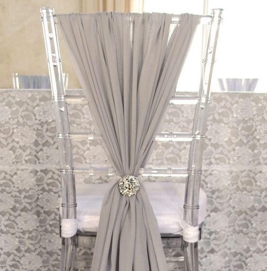 Cách trang trí áo phủ ghế sao cho đẹp mắt