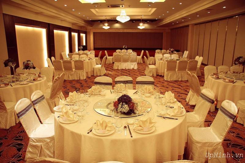 Khăn trải bàn tiệc cưới bền
