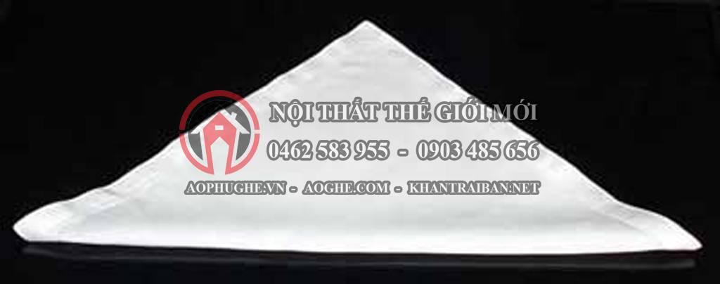 bước 3 gấp khăn ăn