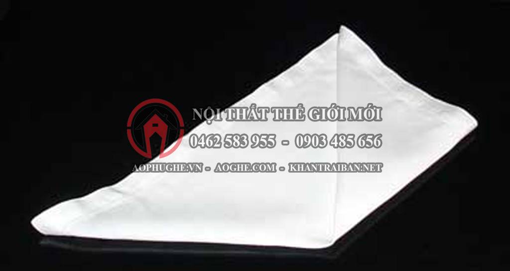 bước 4 gấp khăn ăn