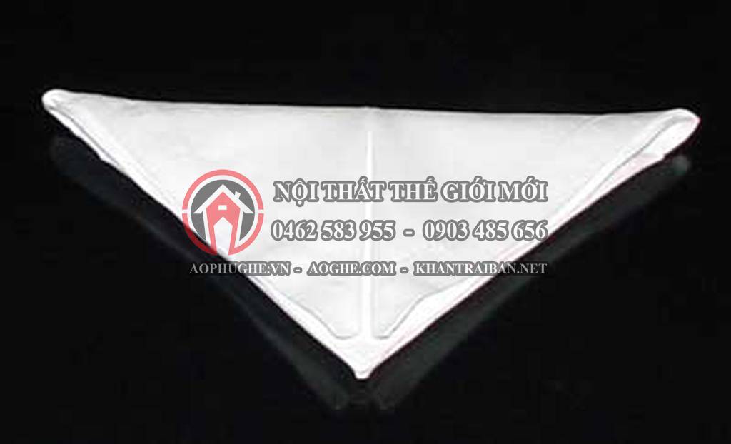 bước 7 gấp khăn ăn